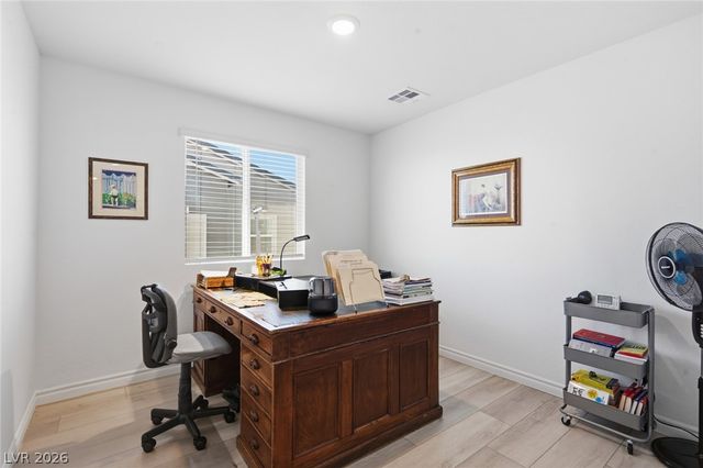 6138 Foxes Dale Street, Las Vegas, NV 89166