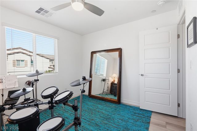 6138 Foxes Dale Street, Las Vegas, NV 89166