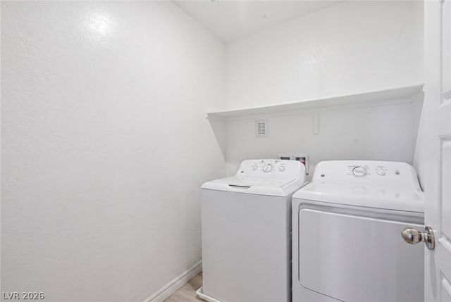 6138 Foxes Dale Street, Las Vegas, NV 89166