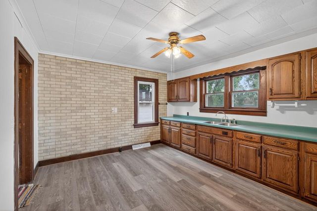 450 14TH AVENUE NORTH, Wisconsin Rapids, WI 54495