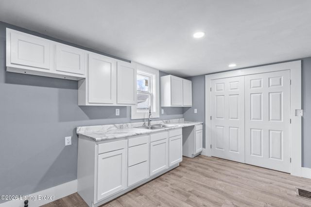 320 N 18th St, Louisville, KY 40203