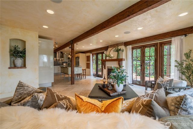 122 Waverly Way, Kirkland, WA 98033