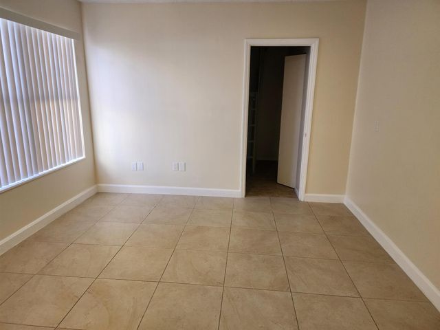 941 SW Mccall Road, Port St Lucie, FL 34953