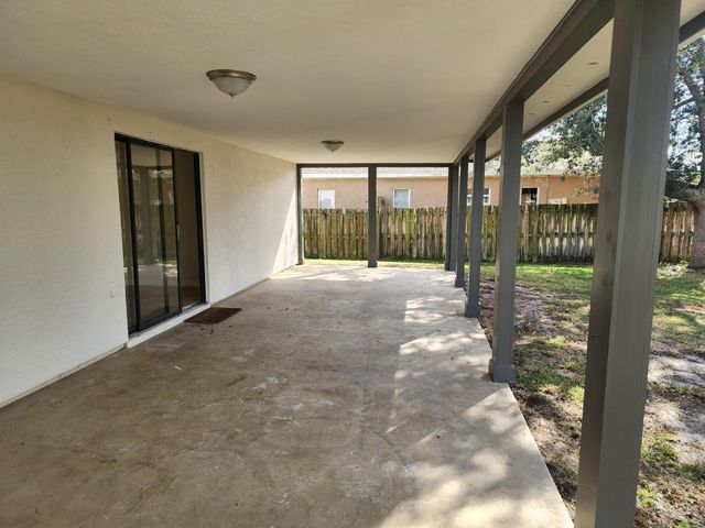 941 SW Mccall Road, Port St Lucie, FL 34953
