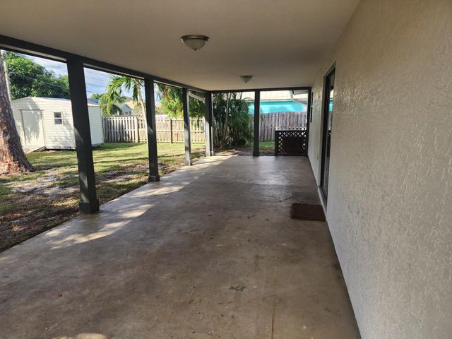 941 SW Mccall Road, Port St Lucie, FL 34953