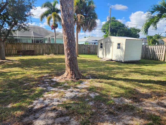 941 SW Mccall Road, Port St Lucie, FL 34953