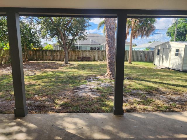 941 SW Mccall Road, Port St Lucie, FL 34953