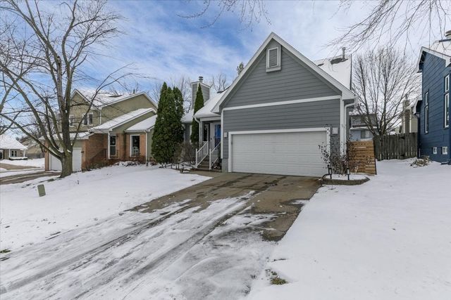 5317 Pommel Place, West Des Moines, IA 50266