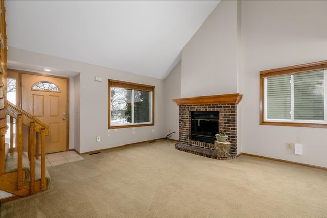5317 Pommel Place, West Des Moines, IA 50266