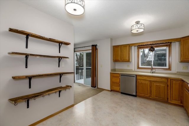 5317 Pommel Place, West Des Moines, IA 50266