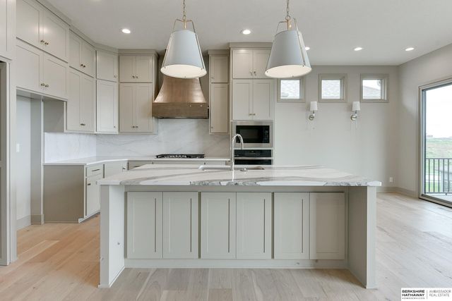 10618 S 126th Court, Omaha, NE 68137