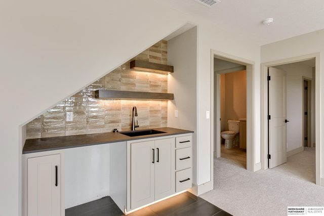 10618 S 126th Court, Omaha, NE 68137