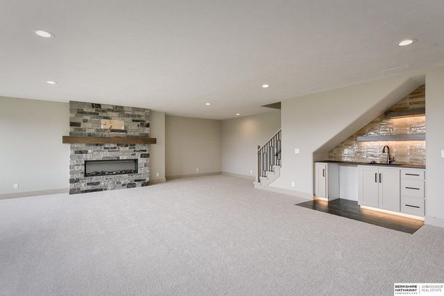 10618 S 126th Court, Omaha, NE 68137