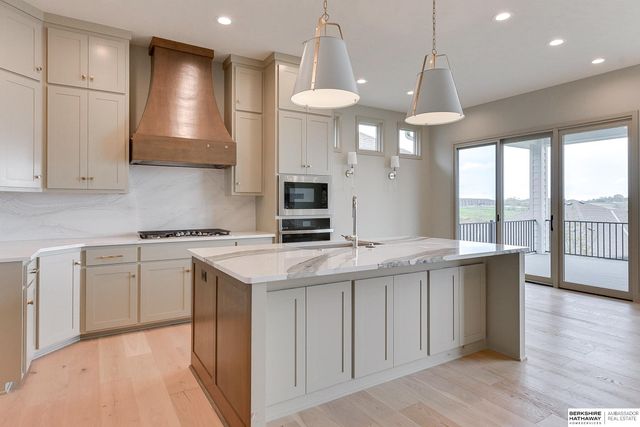 10618 S 126th Court, Omaha, NE 68137