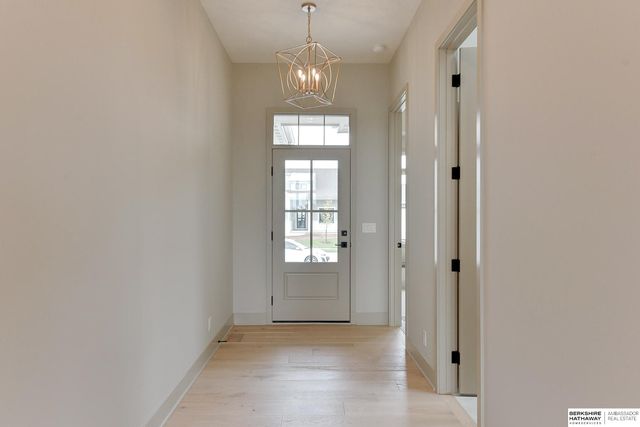 10618 S 126th Court, Omaha, NE 68137