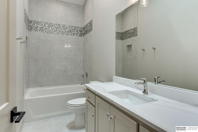 10618 S 126th Court, Omaha, NE 68137