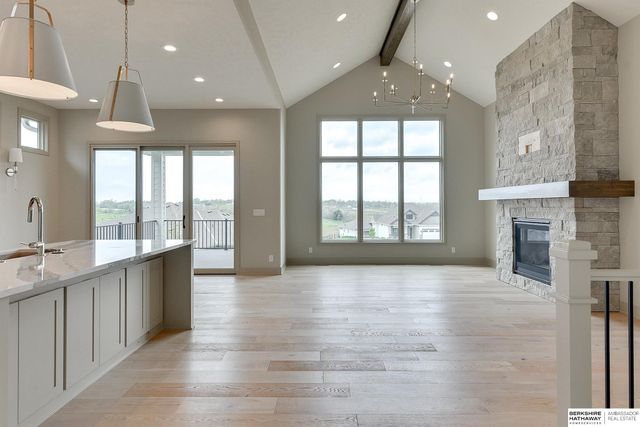 10618 S 126th Court, Omaha, NE 68137