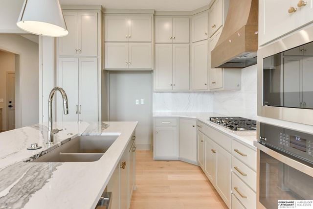 10618 S 126th Court, Omaha, NE 68137