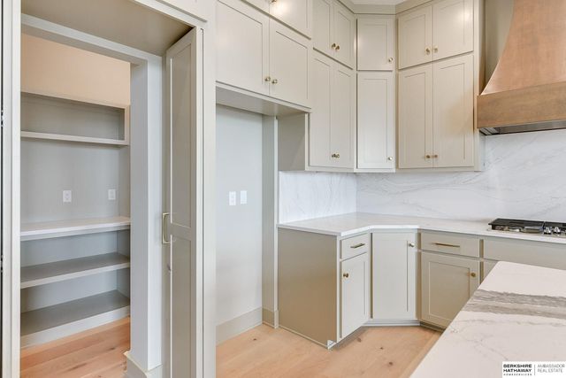 10618 S 126th Court, Omaha, NE 68137