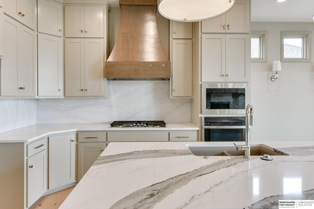 10618 S 126th Court, Omaha, NE 68137