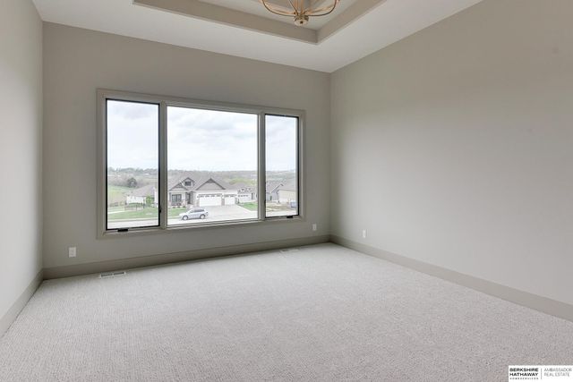 10618 S 126th Court, Omaha, NE 68137