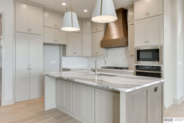 10618 S 126th Court, Omaha, NE 68137