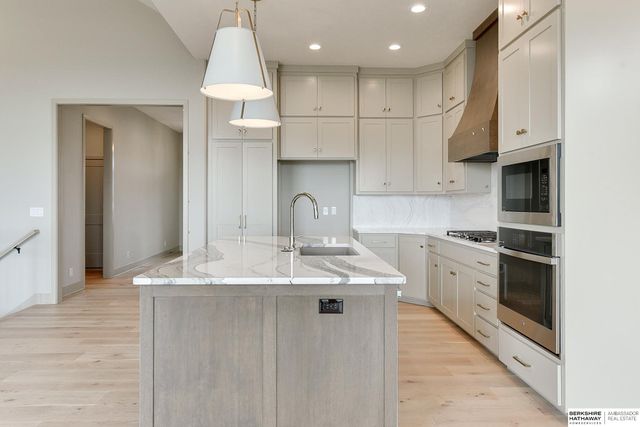 10618 S 126th Court, Omaha, NE 68137