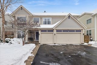 8 Litchfield Court, Lake In The Hills, IL 60156