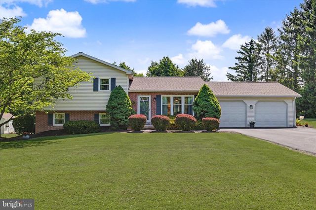 14 N FILEYS RD, Dillsburg, PA 17019