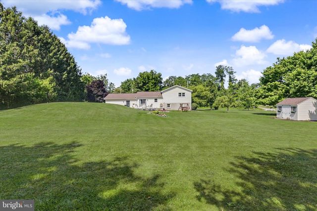 14 N FILEYS RD, Dillsburg, PA 17019