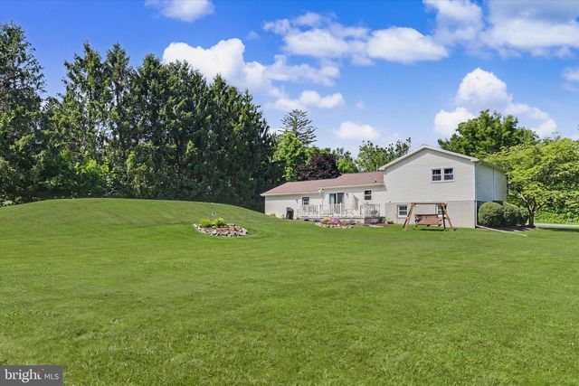 14 N FILEYS RD, Dillsburg, PA 17019