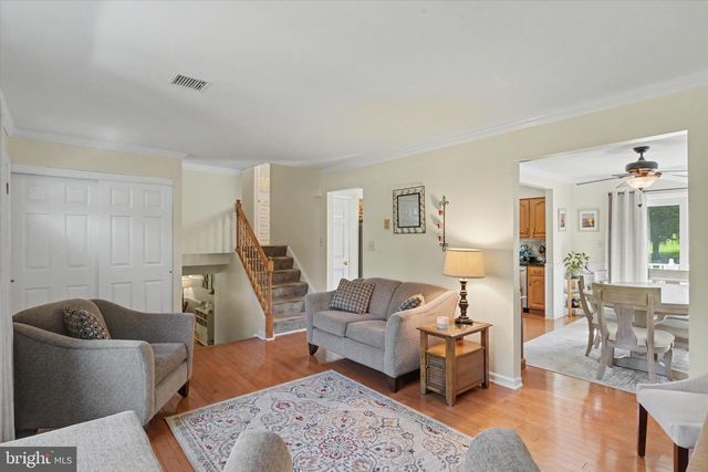 14 N FILEYS RD, Dillsburg, PA 17019