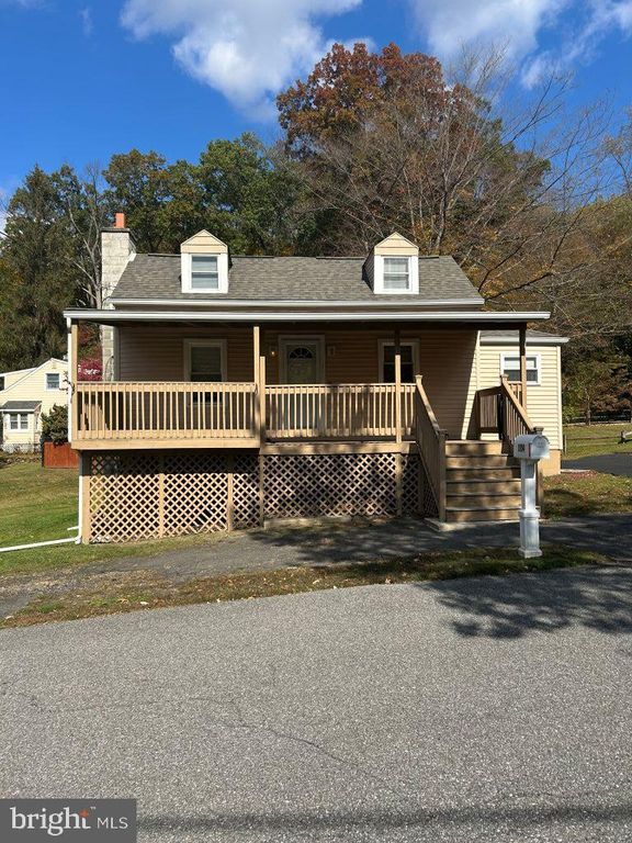 104 WOODCREST AVE, Aston, PA 19014