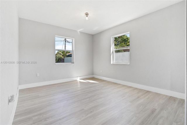 925 NW 84th St, Miami, FL 33150