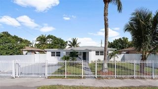 925 NW 84th St, Miami, FL 33150