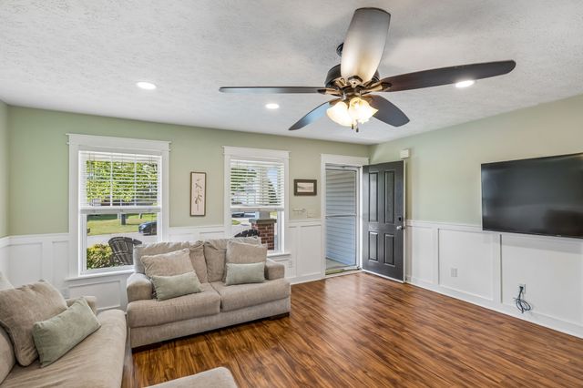 802 Brooksdale Dr, Smyrna, TN 37167