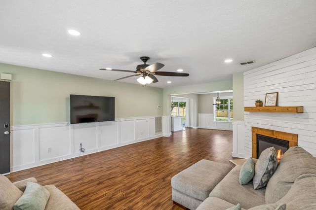 802 Brooksdale Dr, Smyrna, TN 37167