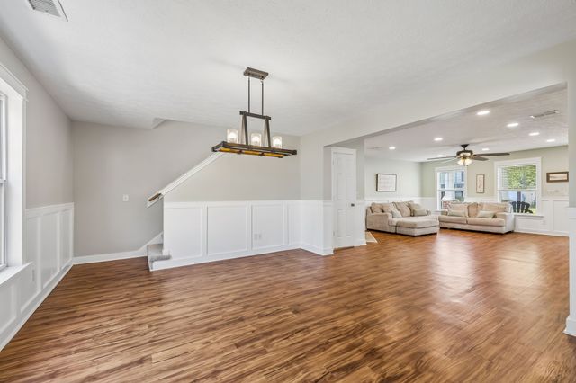 802 Brooksdale Dr, Smyrna, TN 37167