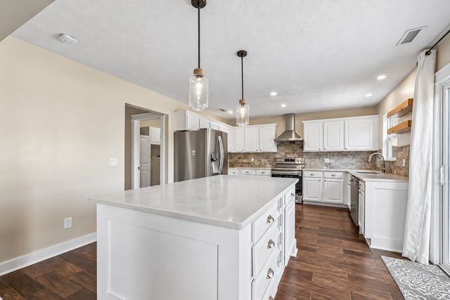 802 Brooksdale Dr, Smyrna, TN 37167