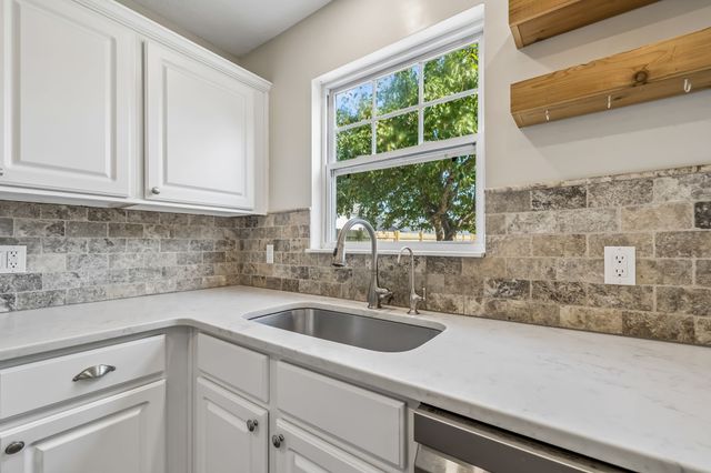 802 Brooksdale Dr, Smyrna, TN 37167