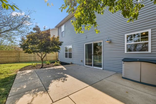 802 Brooksdale Dr, Smyrna, TN 37167