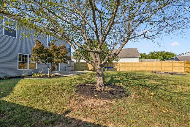 802 Brooksdale Dr, Smyrna, TN 37167
