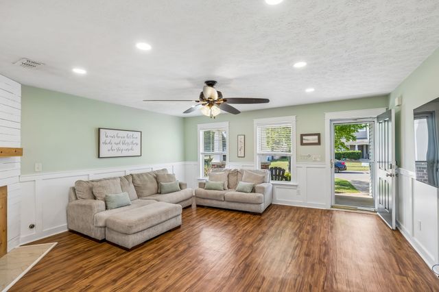 802 Brooksdale Dr, Smyrna, TN 37167