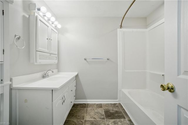 1013 Valmire DR, Chesapeake, VA 23320