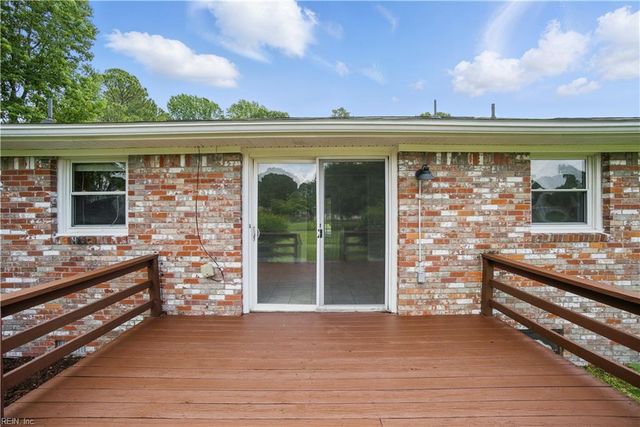 1013 Valmire DR, Chesapeake, VA 23320