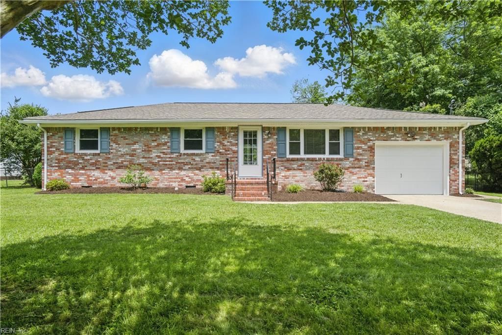 1013 Valmire DR, Chesapeake, VA 23320