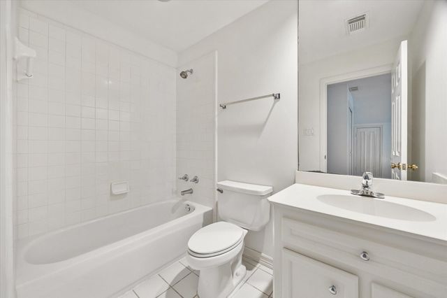 6022 Burgoyne Road, Houston, TX 77057