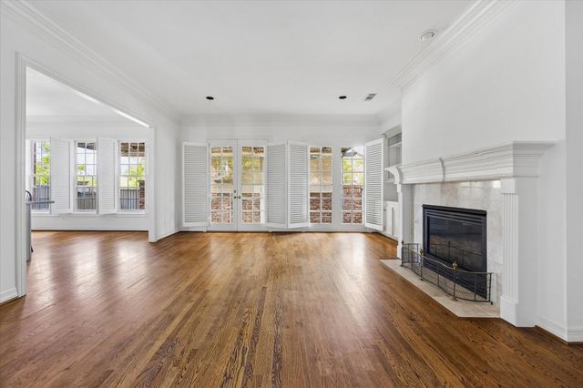 6022 Burgoyne Road, Houston, TX 77057