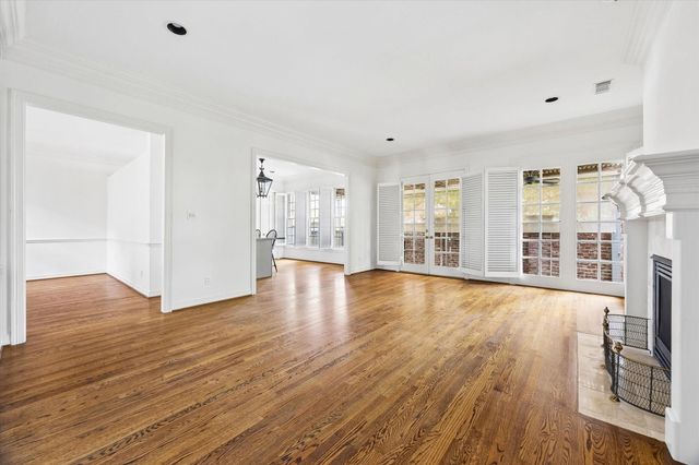 6022 Burgoyne Road, Houston, TX 77057