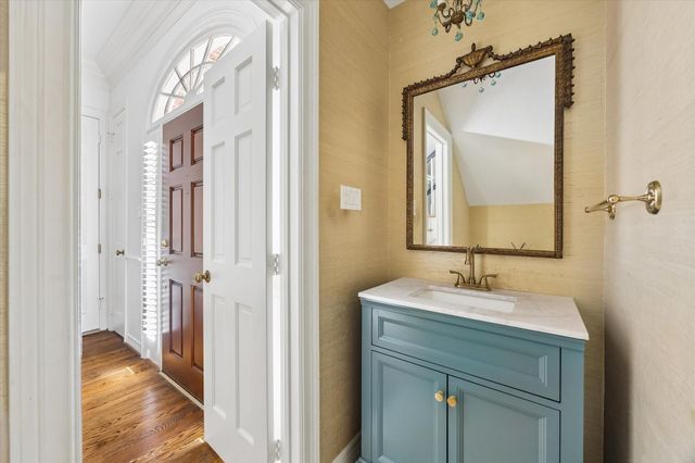 6022 Burgoyne Road, Houston, TX 77057